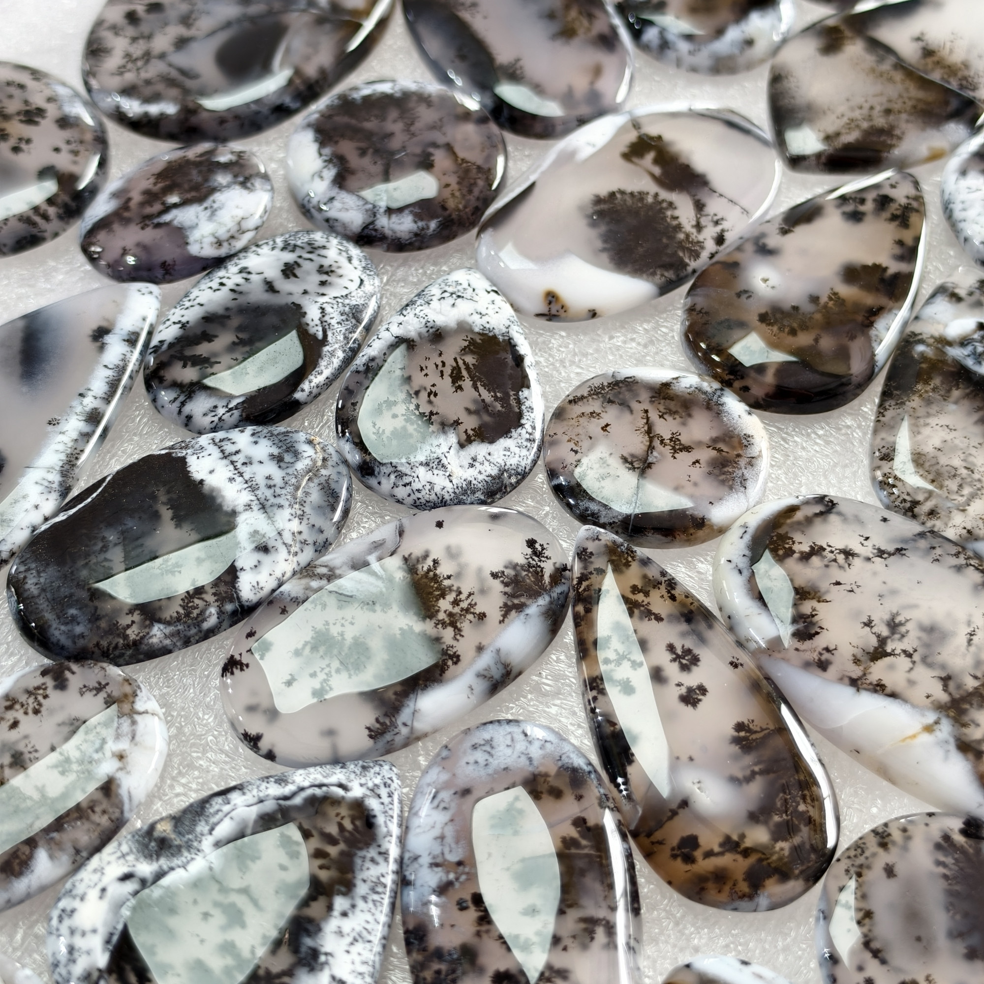 Natural Dendrite Agate Cabochon Gemstones Bulk Wholesale Jewelry Making Stones 20x20x3mm  42x30x3mm 30 Cts Avg
