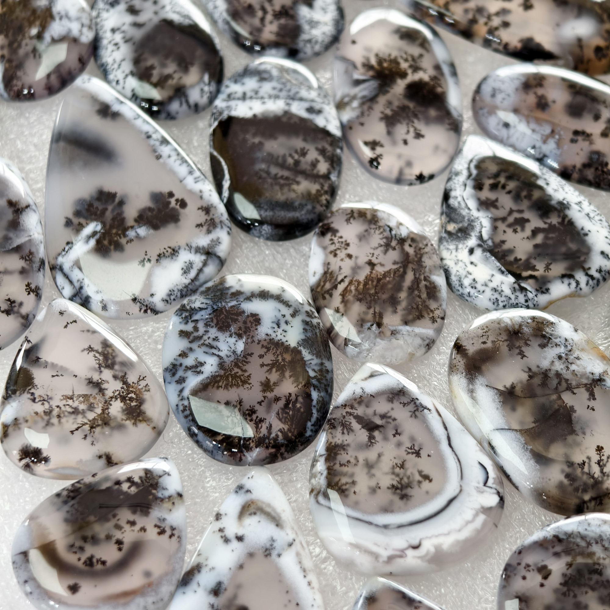 Natural Dendrite Agate Cabochon Gemstones Bulk Wholesale Jewelry Making Stones 20x20x3mm  42x30x3mm 30 Cts Avg