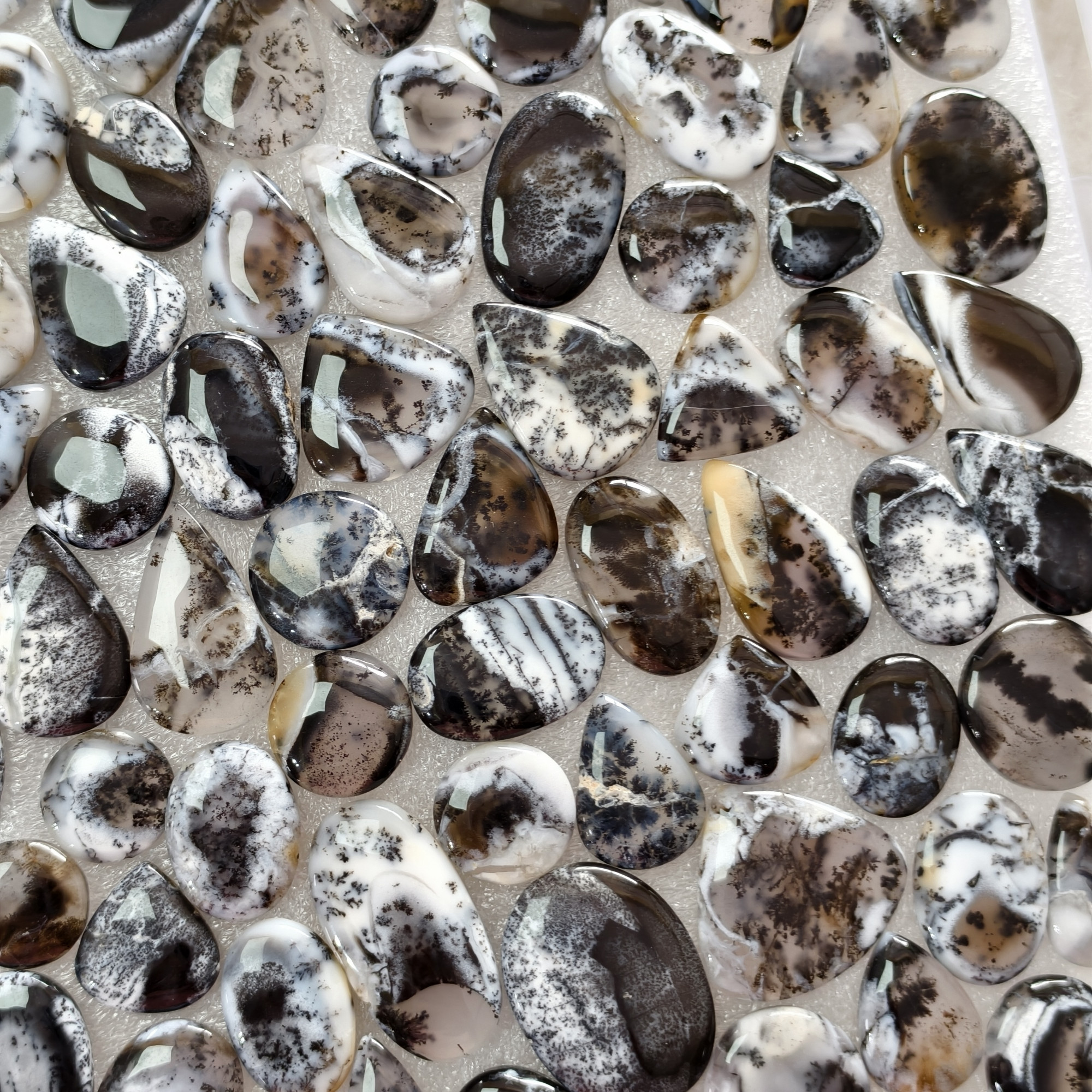 Natural Dendritic Agate Gemstone Cabochons Wholesale Loose Stones Bulk Jewelry Making 15x15x3mm 29x20x3mm 15 Cts Avg