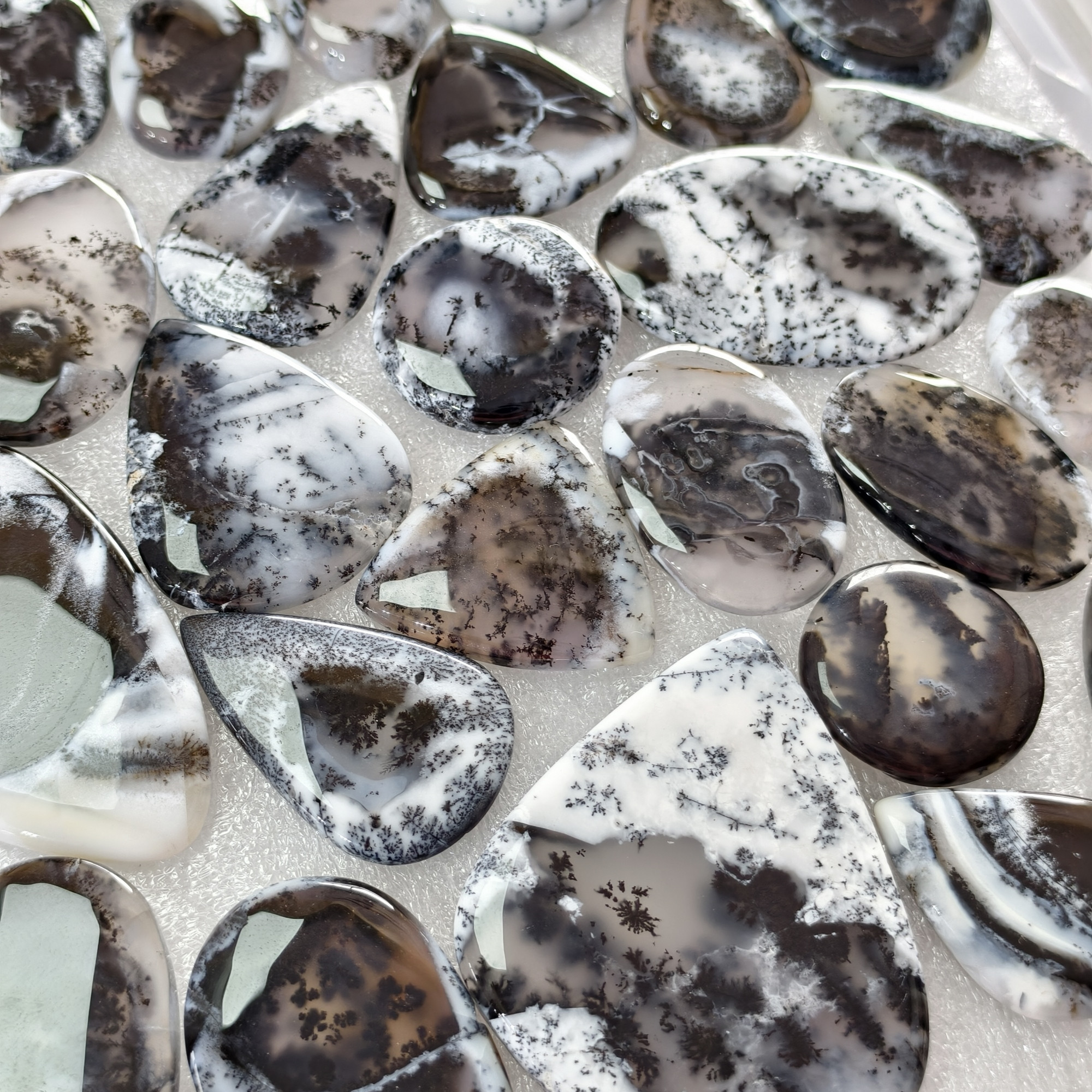 Natural Dendrite Agate Cabochon Stones Wholesale Bulk Loose Gemstones for Jewelry Making 22x22x3mm 50x26x3mm 31 Cts Avg