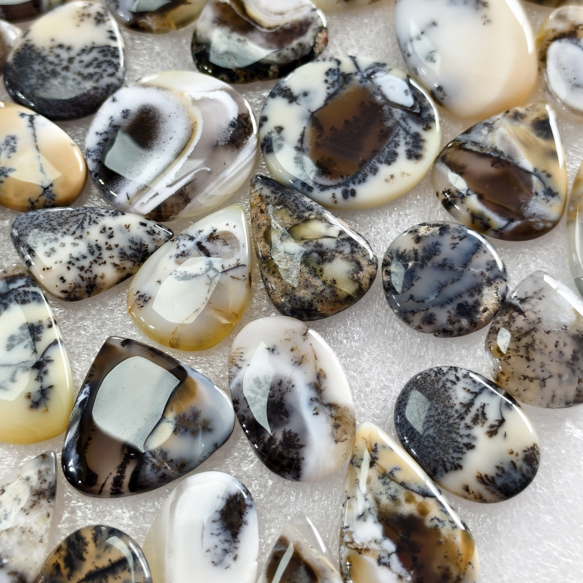 Natural Dendrite Agate Cabochon Gemstones Wholesale Bulk Loose Stones Jewelry Making 19x14x3mm 45x28x3mm 22 Cts Avg